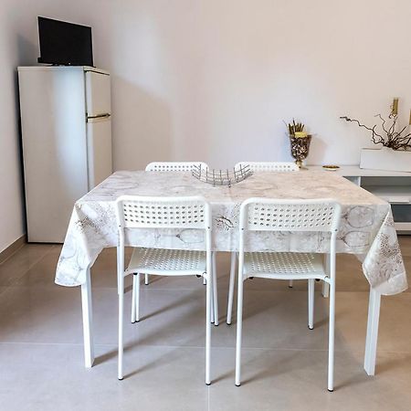 Appartement A30 - Poggio, Nuovo Bilocale Con Giardino à Poggio  Extérieur photo