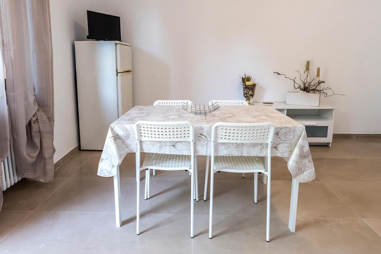 Appartement A30 - Poggio, Nuovo Bilocale Con Giardino à Poggio  Extérieur photo