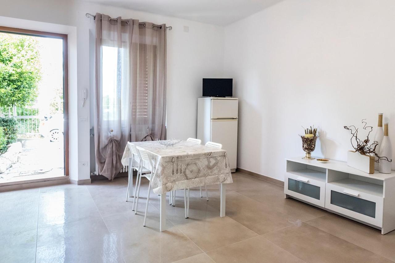 Appartement A30 - Poggio, Nuovo Bilocale Con Giardino à Poggio  Extérieur photo