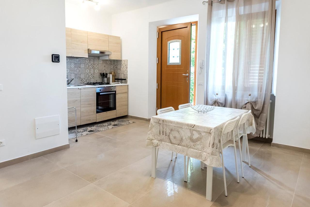 Appartement A30 - Poggio, Nuovo Bilocale Con Giardino à Poggio  Extérieur photo