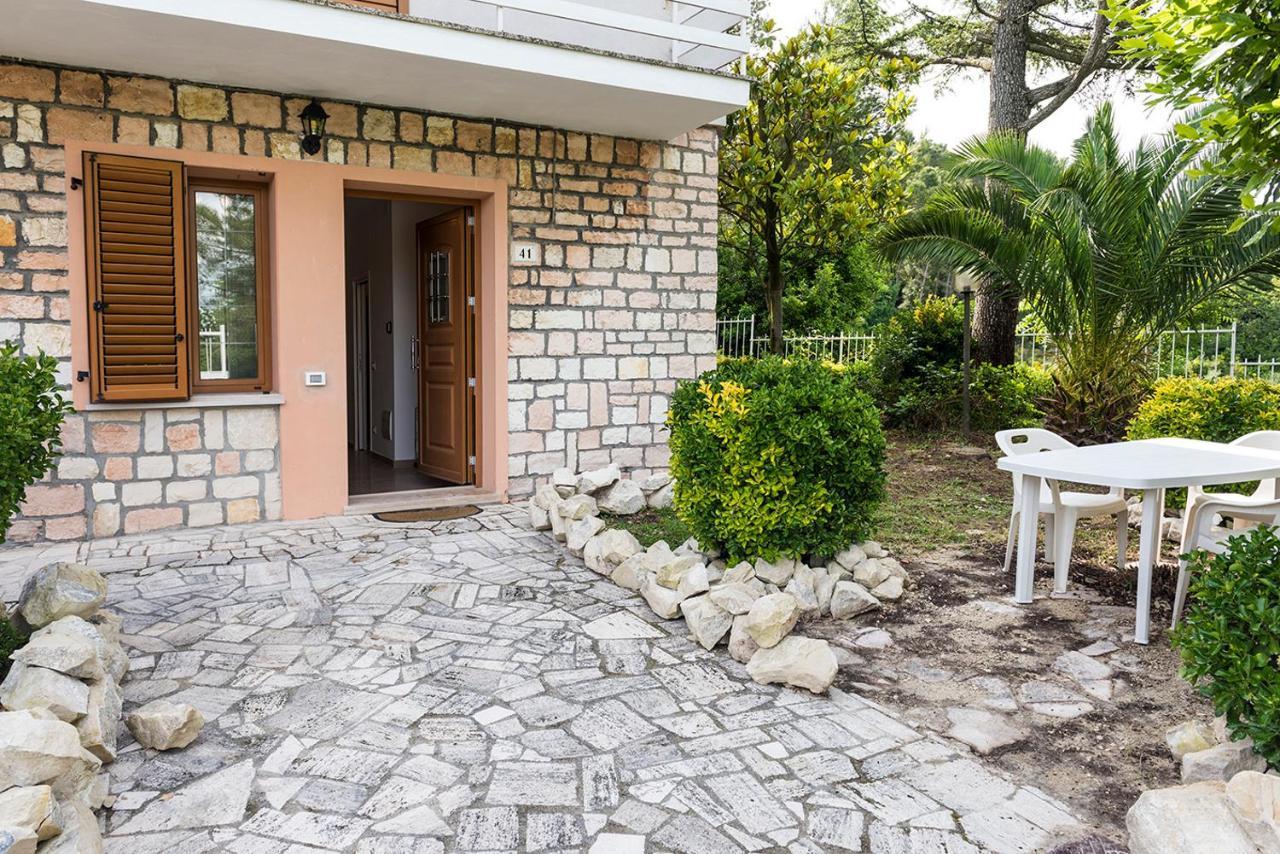 Appartement A30 - Poggio, Nuovo Bilocale Con Giardino à Poggio  Extérieur photo